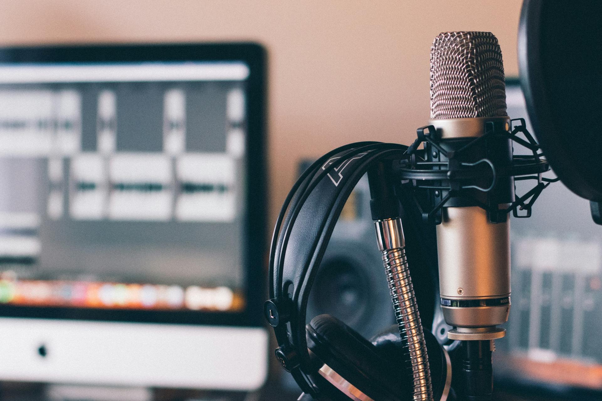 The 10 Best Podcasts for Road Trips & Long Drives