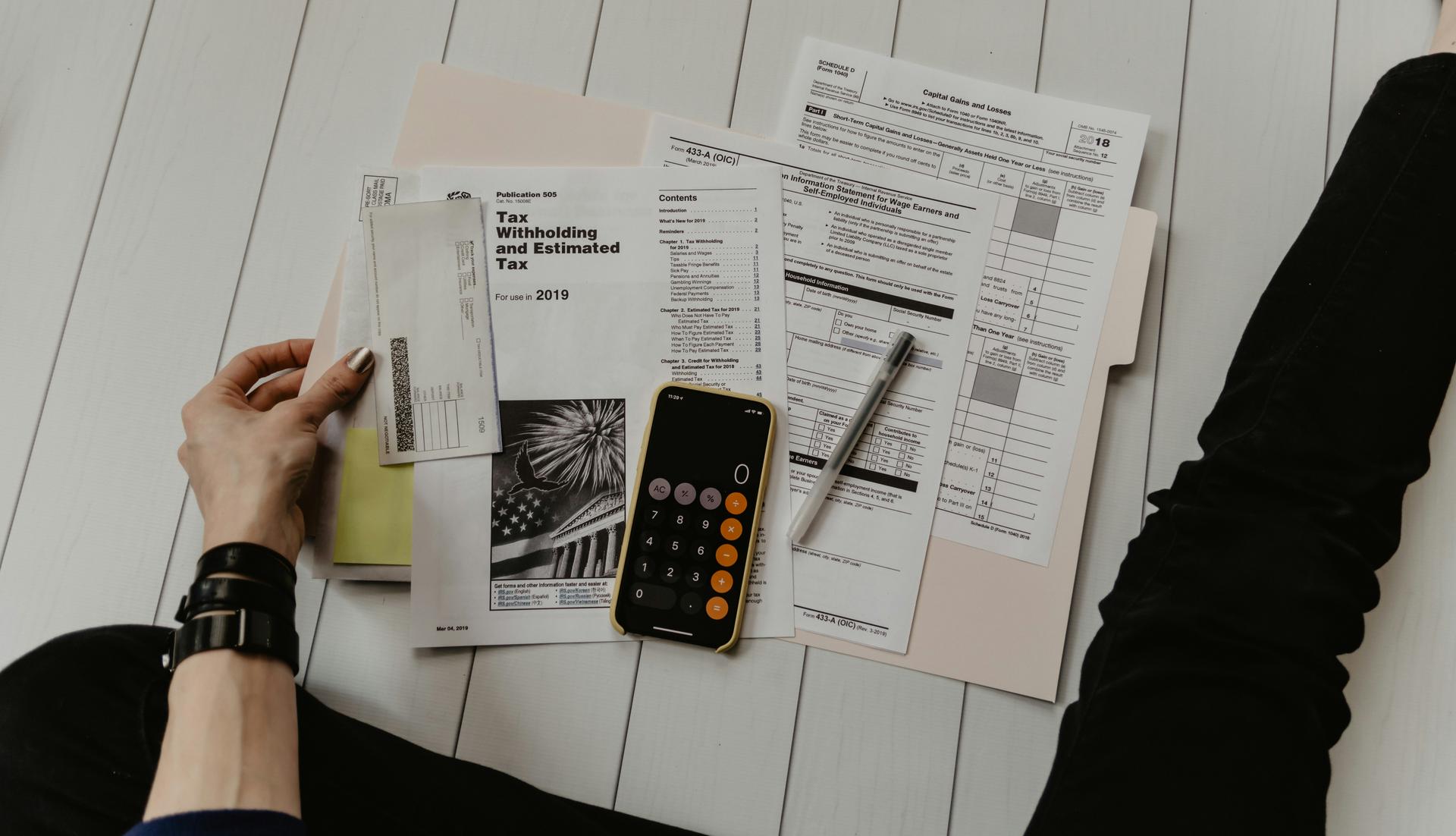 Manage Your Money Better in 2025: 5 Things Financial Advisors Wish You'd Do